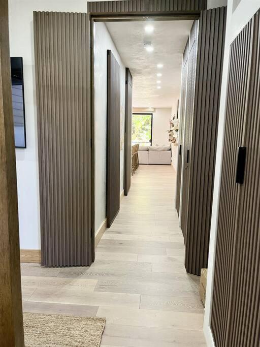 Aloha Moon - A Chic And Dreamy Modern Tropical Hideaway! Apartment