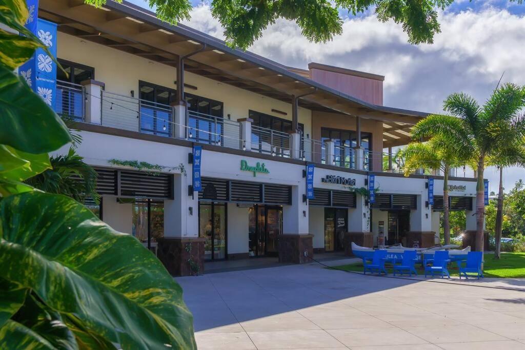 Apartment Aloha Moon - A Chic And Dreamy Modern Tropical Hideaway!