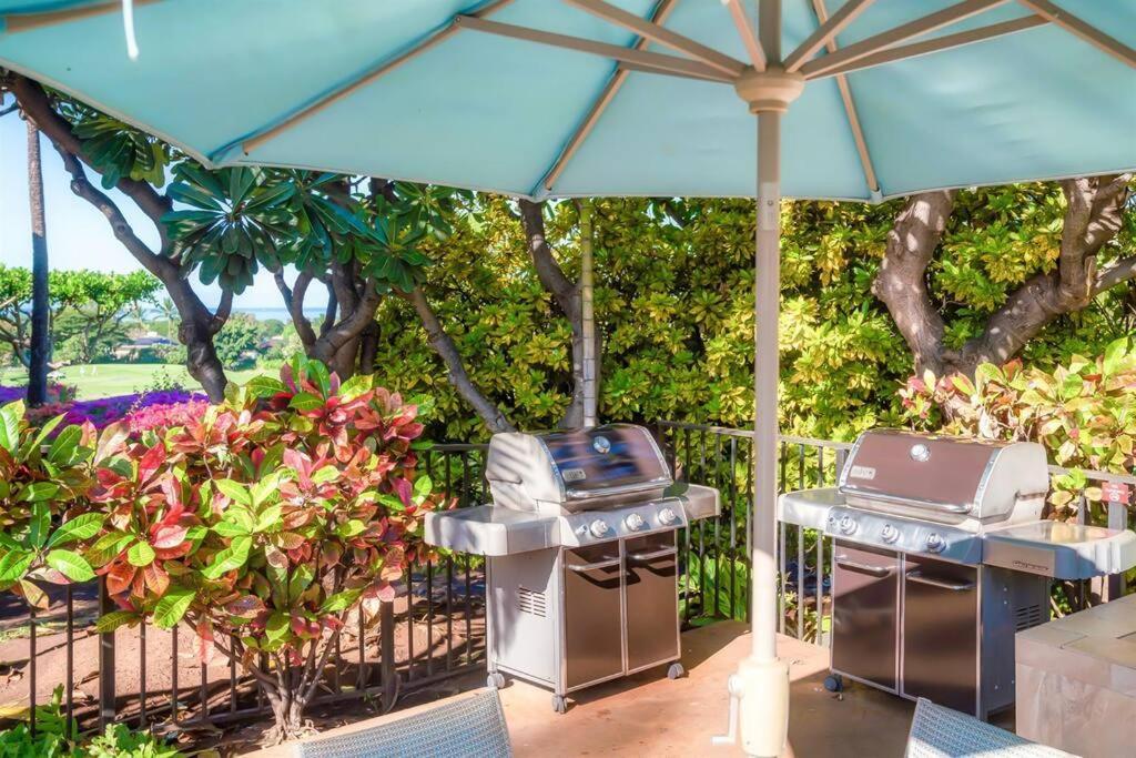 Aloha Moon - A Chic And Dreamy Modern Tropical Hideaway! *